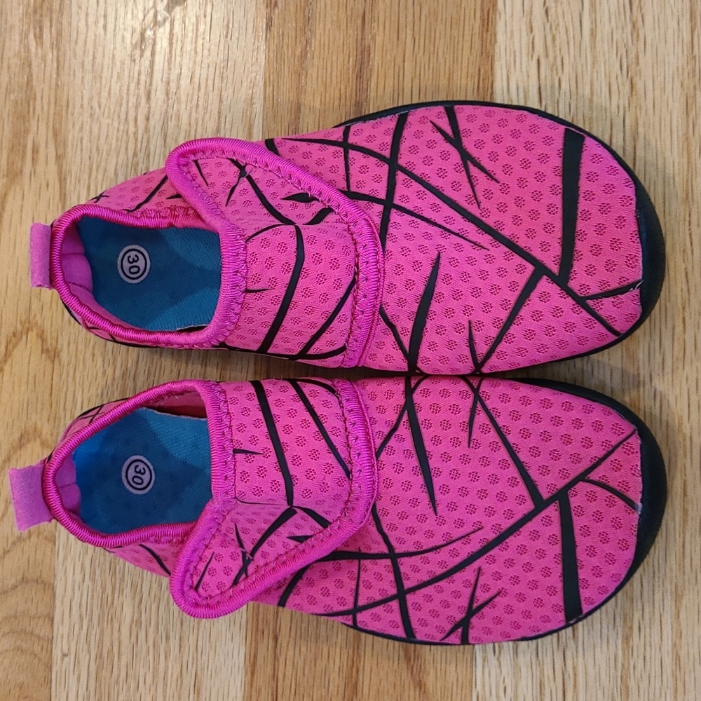 Girls Water Shoes Aqua Sock, size 13